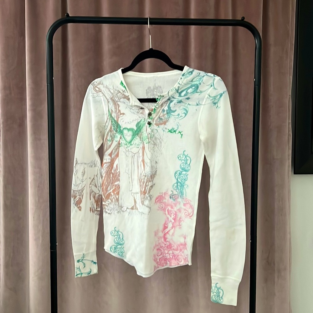 Artine Asian design women’s textured long sleeve top Skull buttons